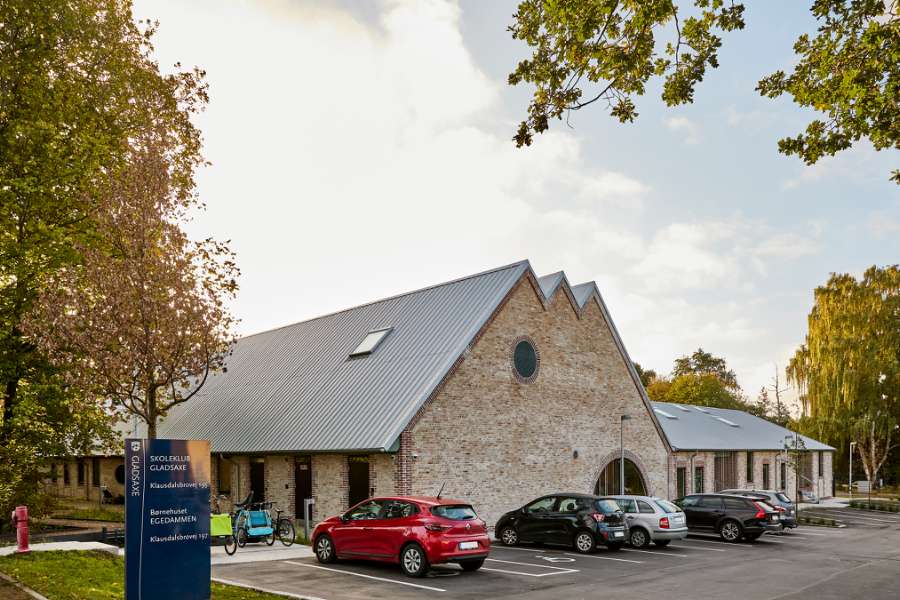 Med stål, træ og genbrugstegl ”CO2-neutraliseres” børnepasningen i Gladsaxe, Børnehuset Egedammen, Klausdalsbrovej 195, 2860 Søborg